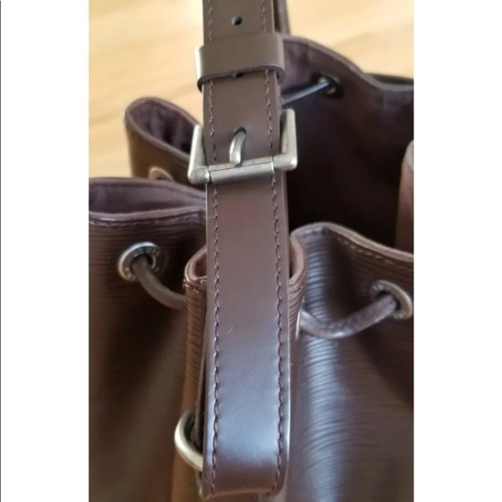 ✨ RARE✨NOE BROWN LOUIS VUITTON BUCKET EPI - Picture 8 of 11